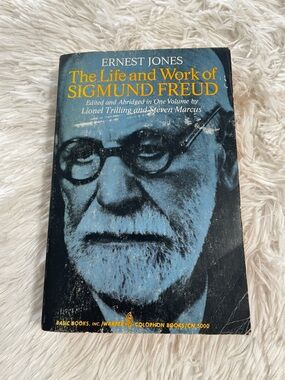 The Life and Work of Sigmund Freud by Ernest Jones (1961 Trade Paperback)